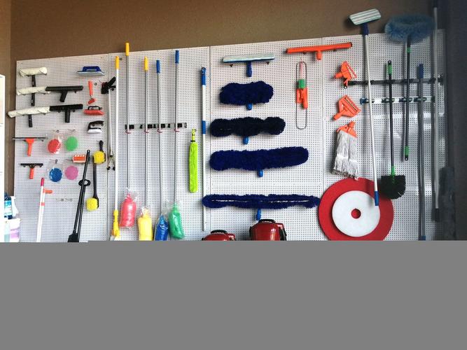 經(jīng)營(yíng)范圍包括:清潔設(shè)備,清潔用品批發(fā)兼零售;清潔設(shè)備租賃;清潔服務(wù)等